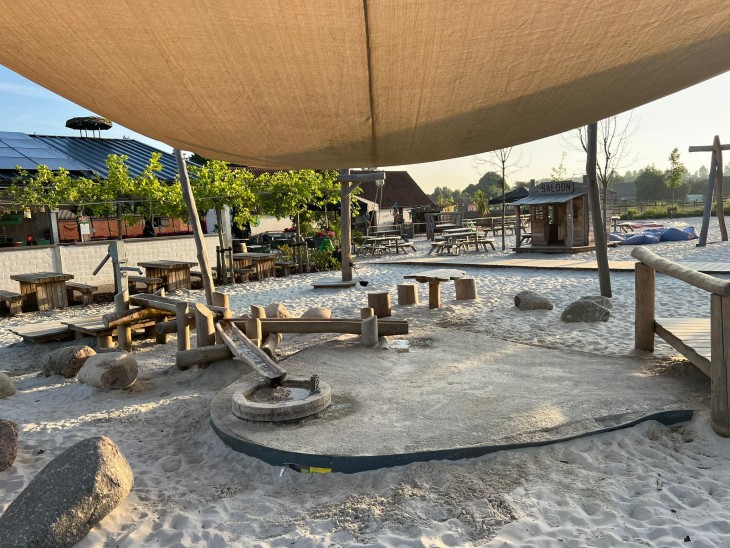 Buitenspeeltuin